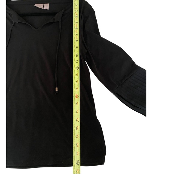 Chico’s Black Blouse Size US 4 Pleated Flutter Sleeves Front Tie - Picture 8 of 10